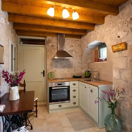 La Casa Di Bella A Tradional Stone House With Barbecue Villa Kariá Buitenkant foto