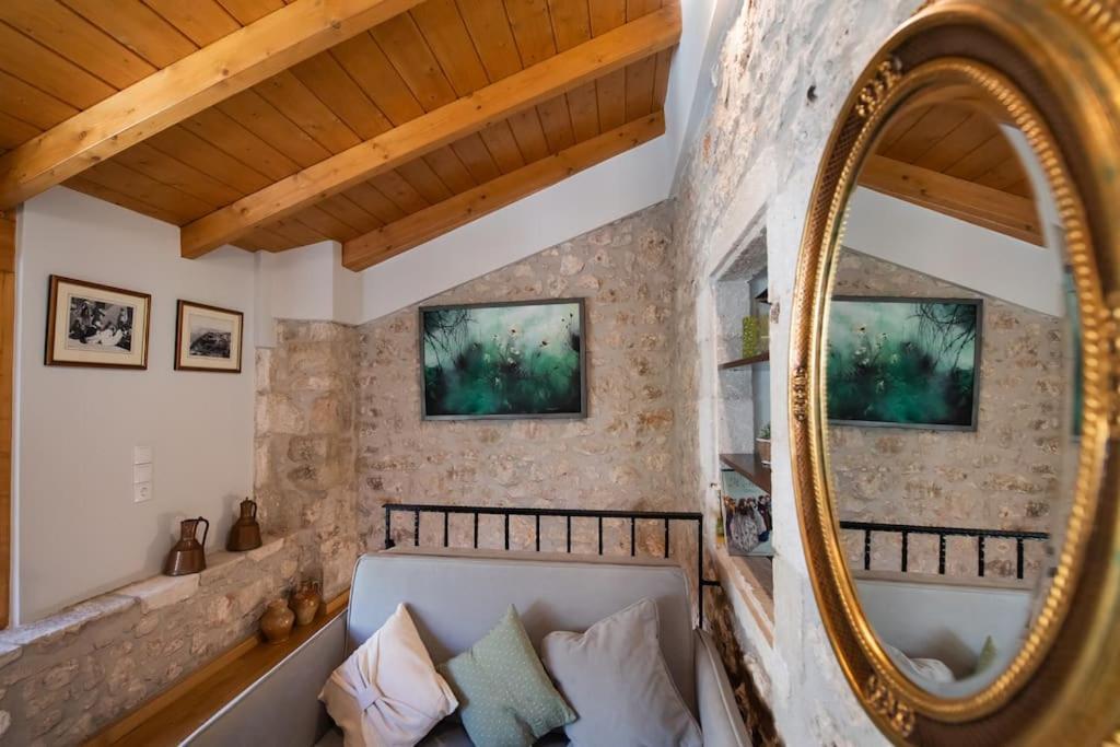 La Casa Di Bella A Tradional Stone House With Barbecue