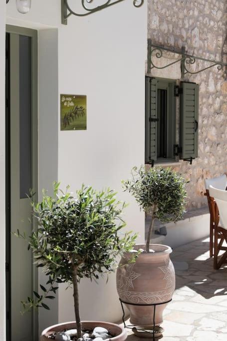 La Casa Di Bella A Tradional Stone House With Barbecue