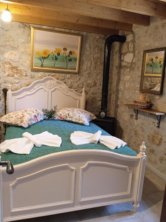 La Casa Di Bella A Tradional Stone House With Barbecue Holiday home