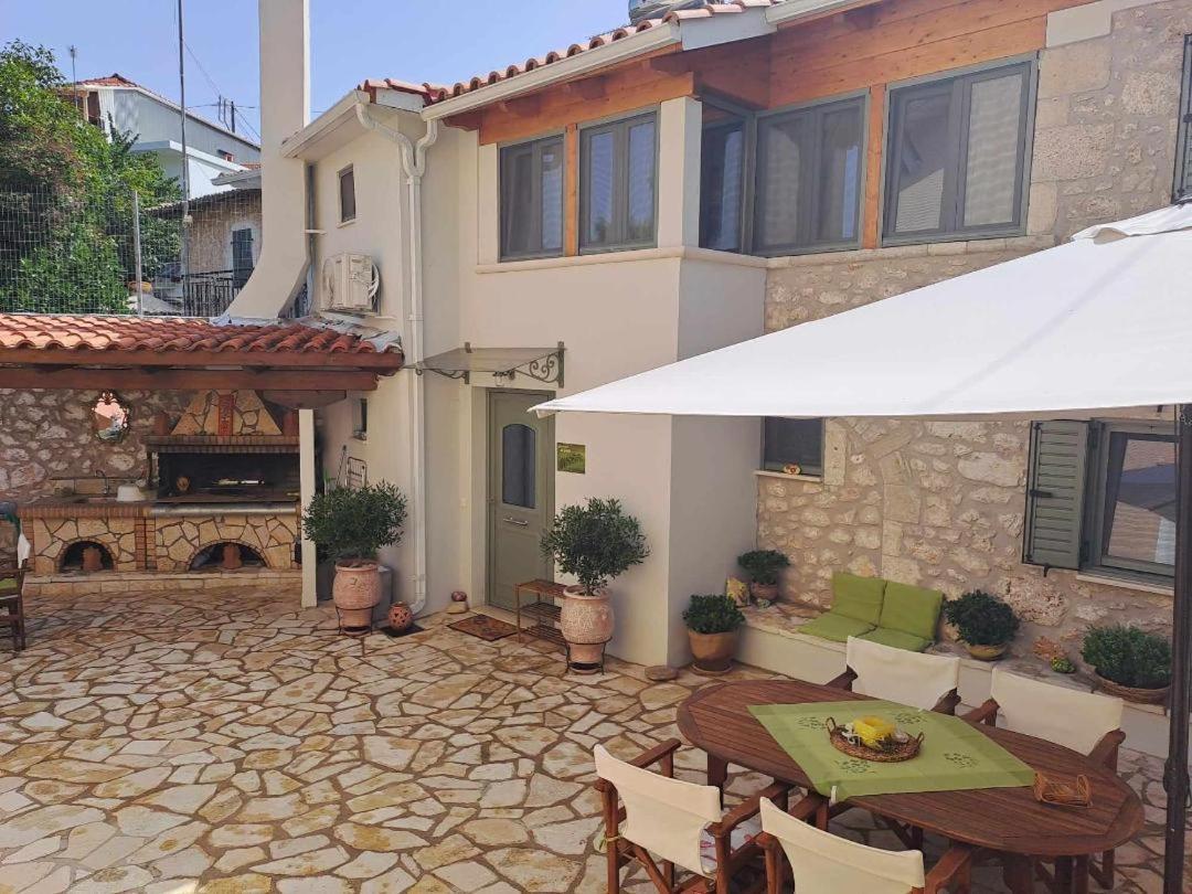 La Casa Di Bella A Tradional Stone House With Barbecue Holiday home Karia (Lefkada)